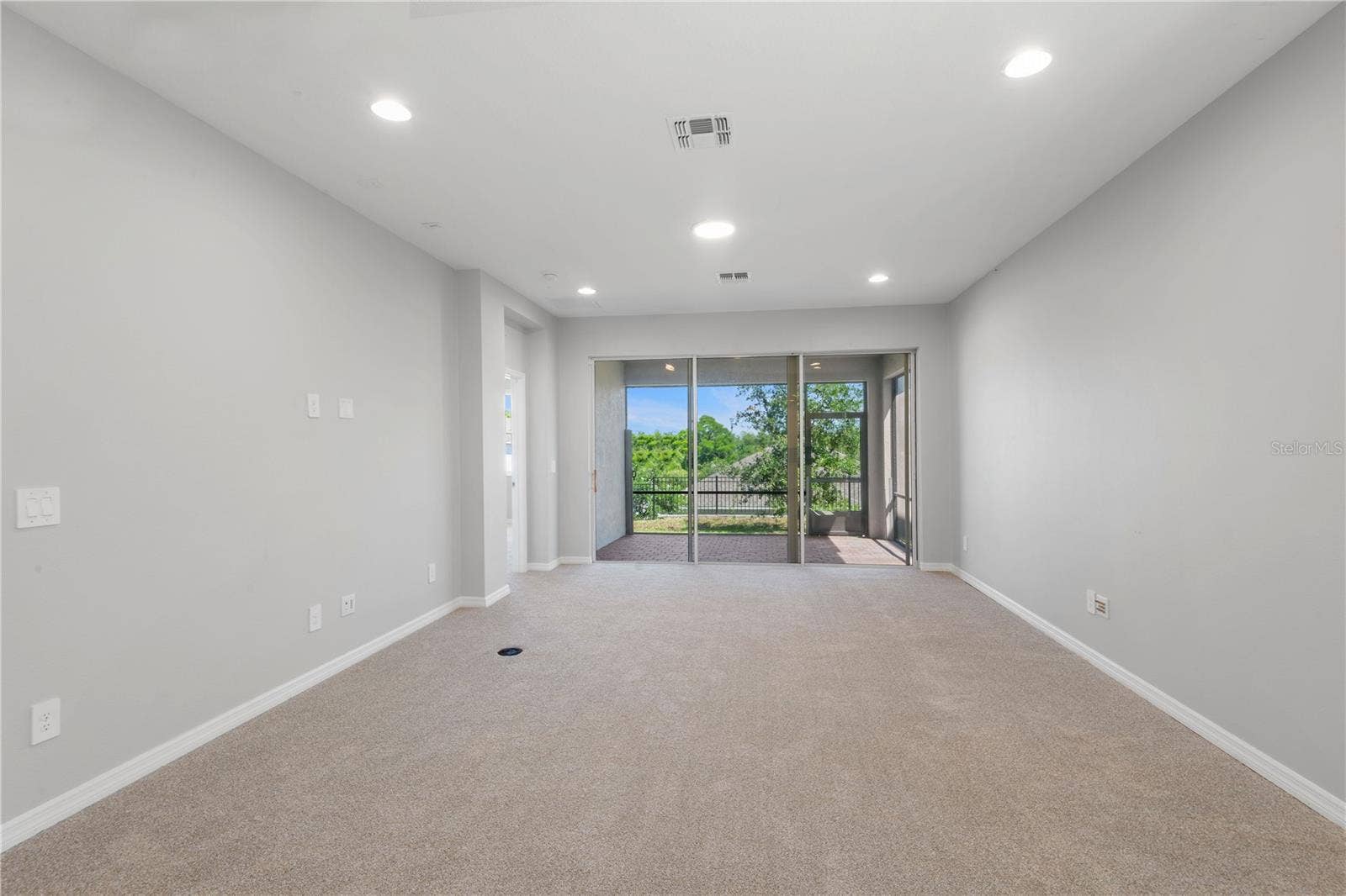 2017 BOSS HEWETT STREET, Oakland, FL 34787 2017 BOSS HEWETT STREET, Oakland, FL 34787