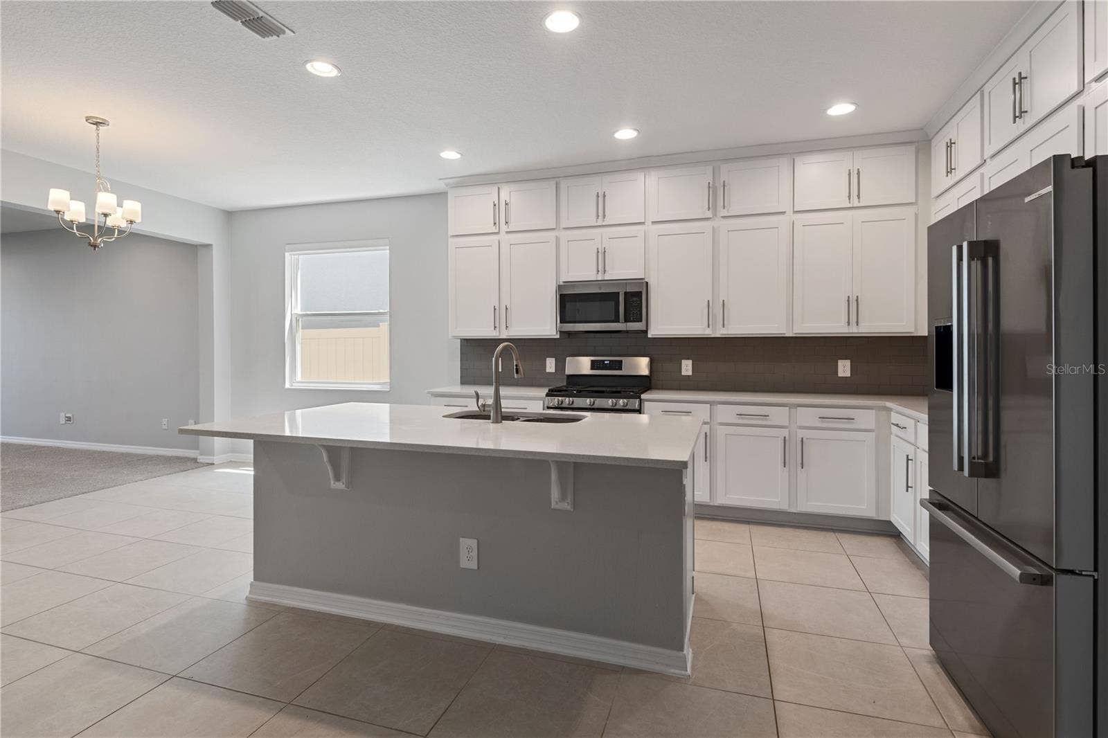 2017 BOSS HEWETT STREET, Oakland, FL 34787 2017 BOSS HEWETT STREET, Oakland, FL 34787
