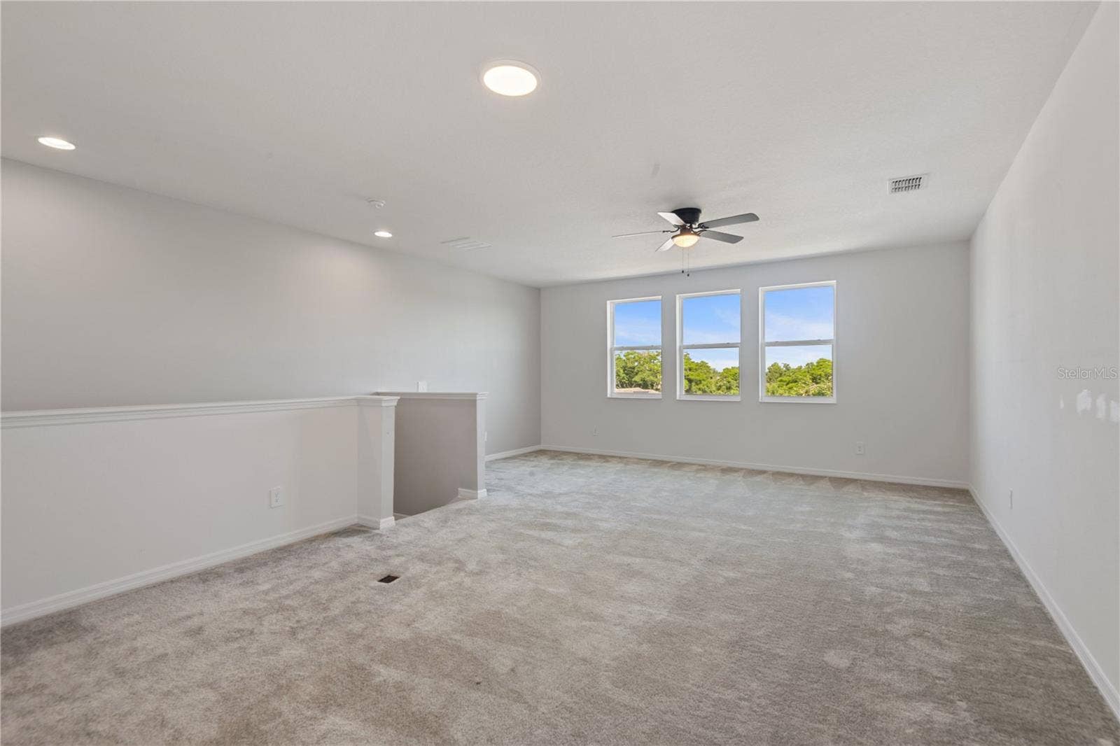 2017 BOSS HEWETT STREET, Oakland, FL 34787 Bonus room