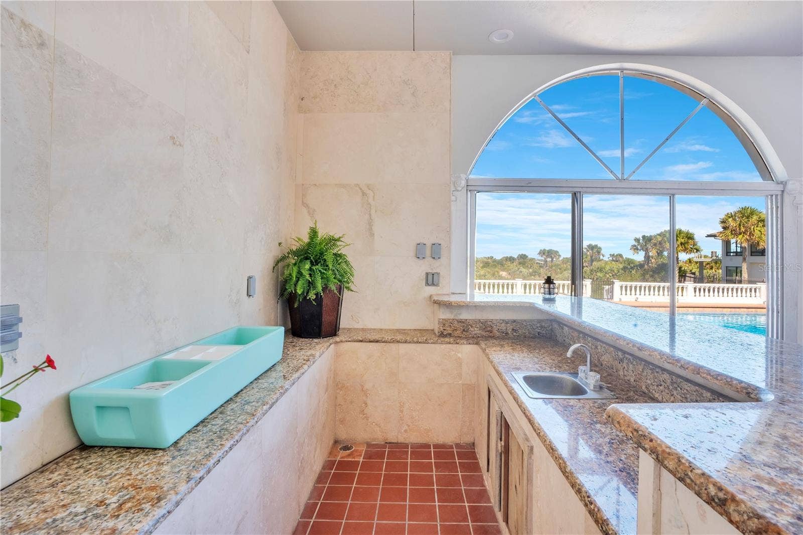 2117 OCEAN DRIVE, New Smyrna Beach, FL 32169 Cover Veranda Wet Bar