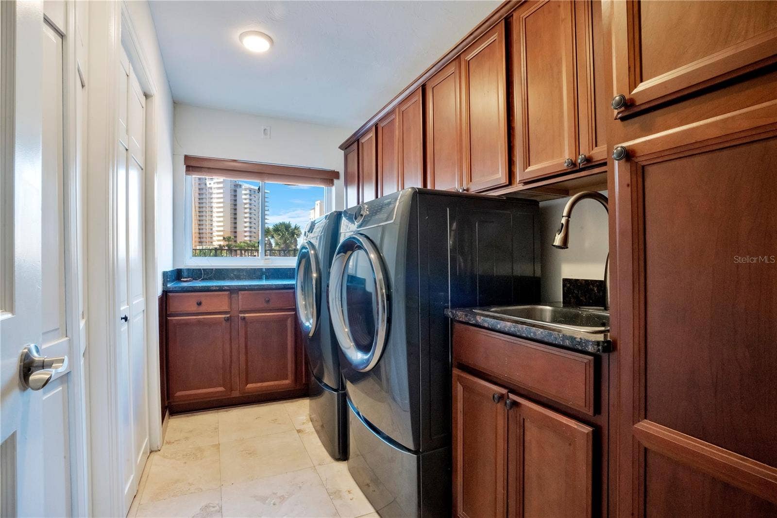 2117 OCEAN DRIVE, New Smyrna Beach, FL 32169 Laundry Room