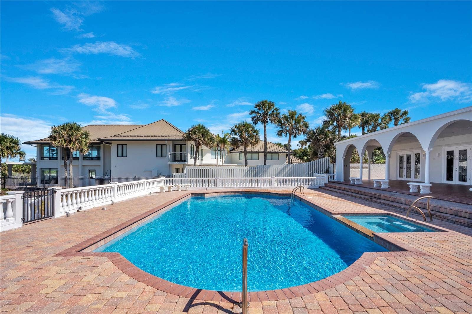 2117 OCEAN DRIVE, New Smyrna Beach, FL 32169 Resort Size Pool 3