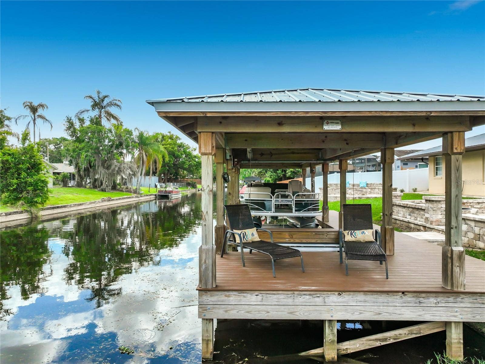 2404 LAUDERDALE COURT, Orlando, FL 32805 2404 LAUDERDALE COURT, Orlando, FL 32805