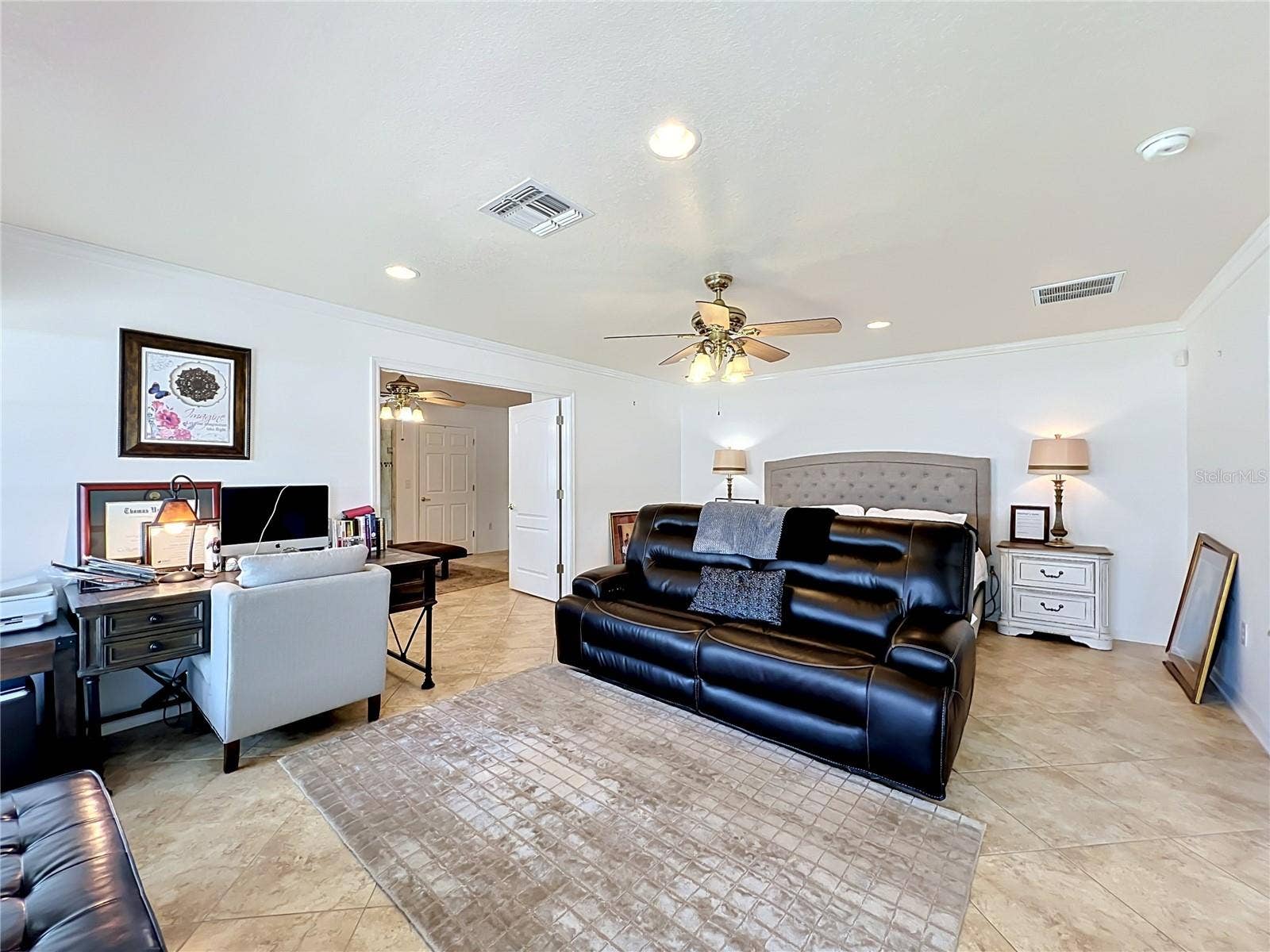 2404 LAUDERDALE COURT, Orlando, FL 32805 2404 LAUDERDALE COURT, Orlando, FL 32805