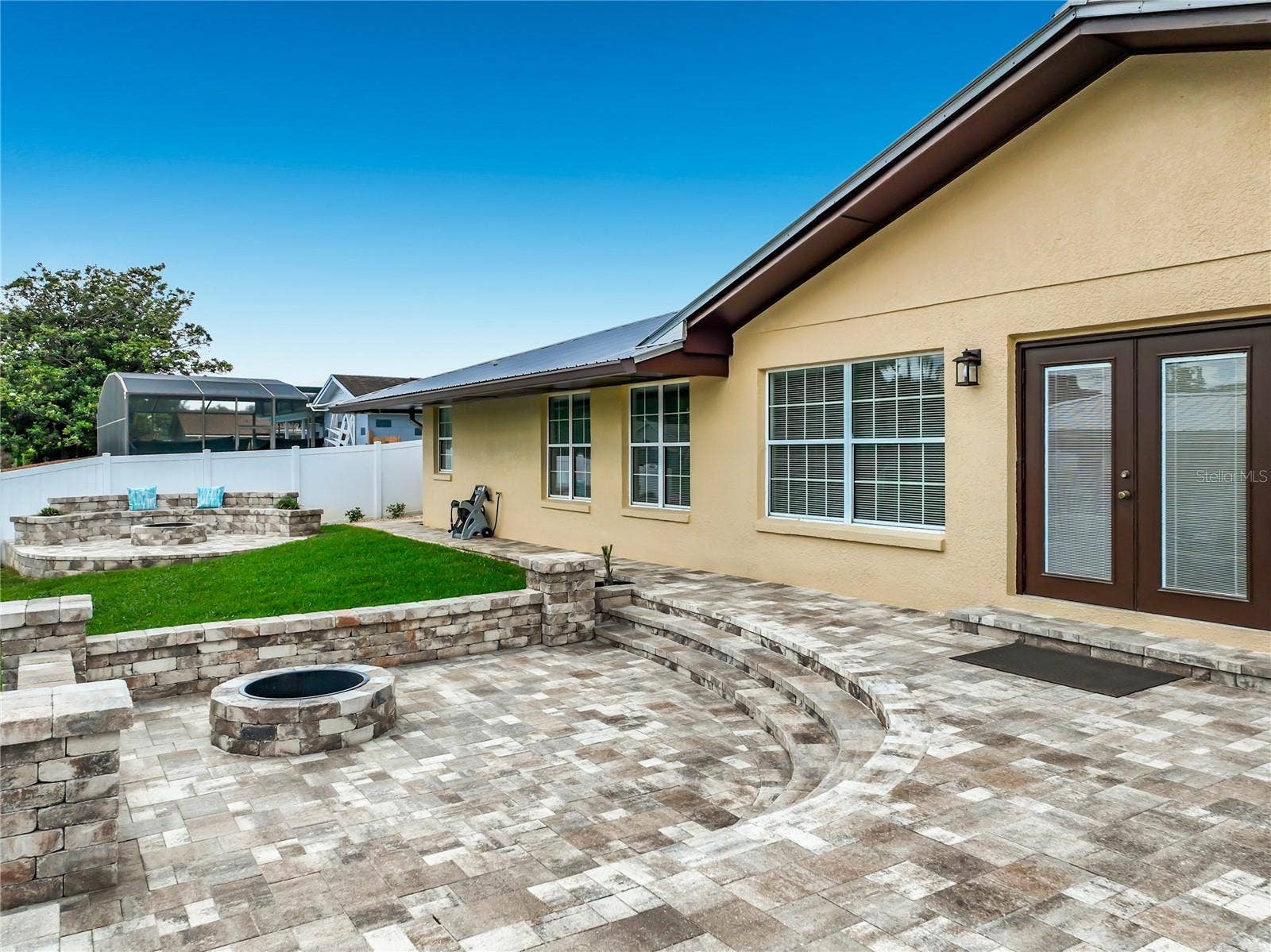 2404 LAUDERDALE COURT, Orlando, FL 32805 2404 LAUDERDALE COURT, Orlando, FL 32805