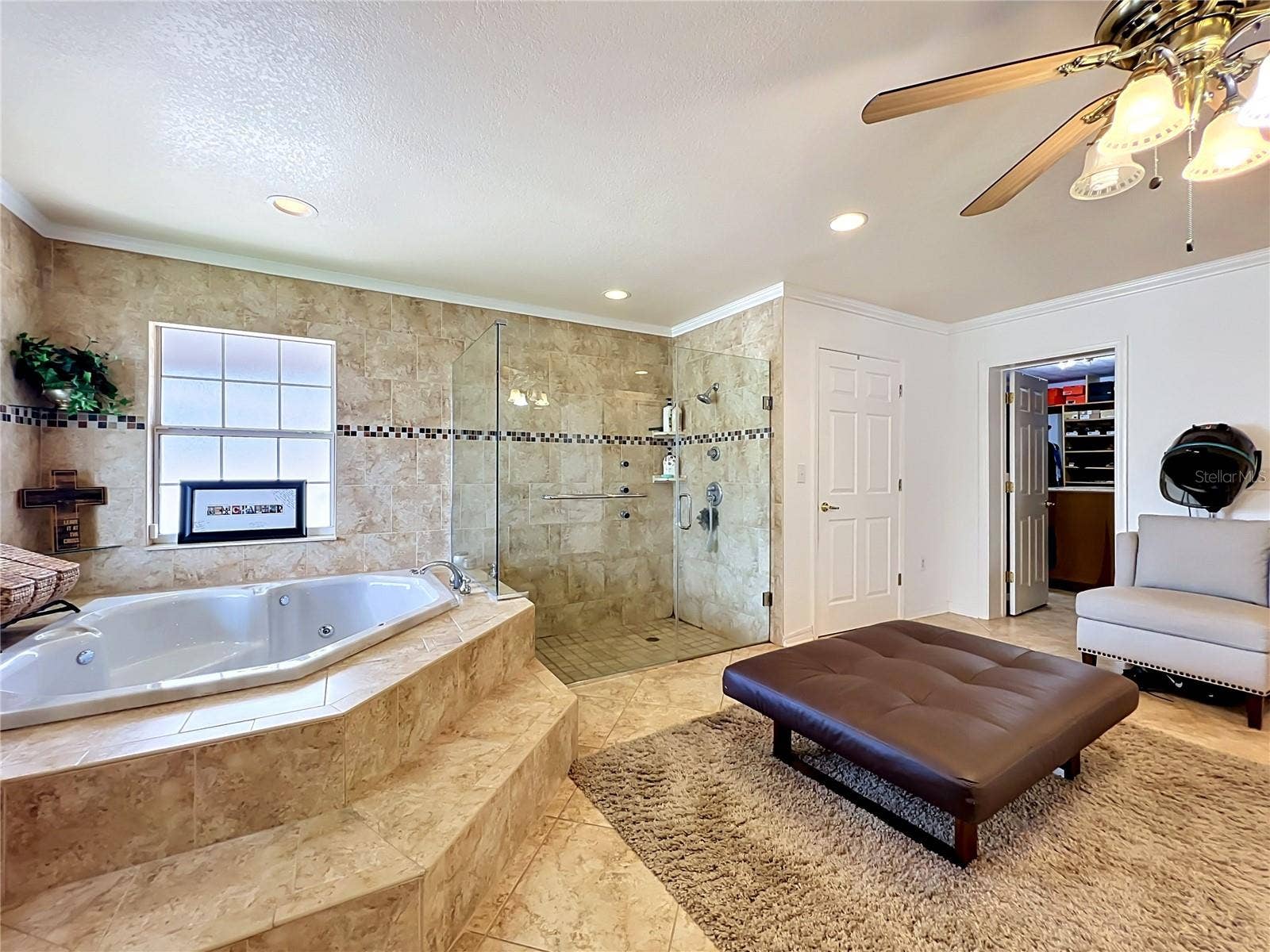 2404 LAUDERDALE COURT, Orlando, FL 32805 2404 LAUDERDALE COURT, Orlando, FL 32805