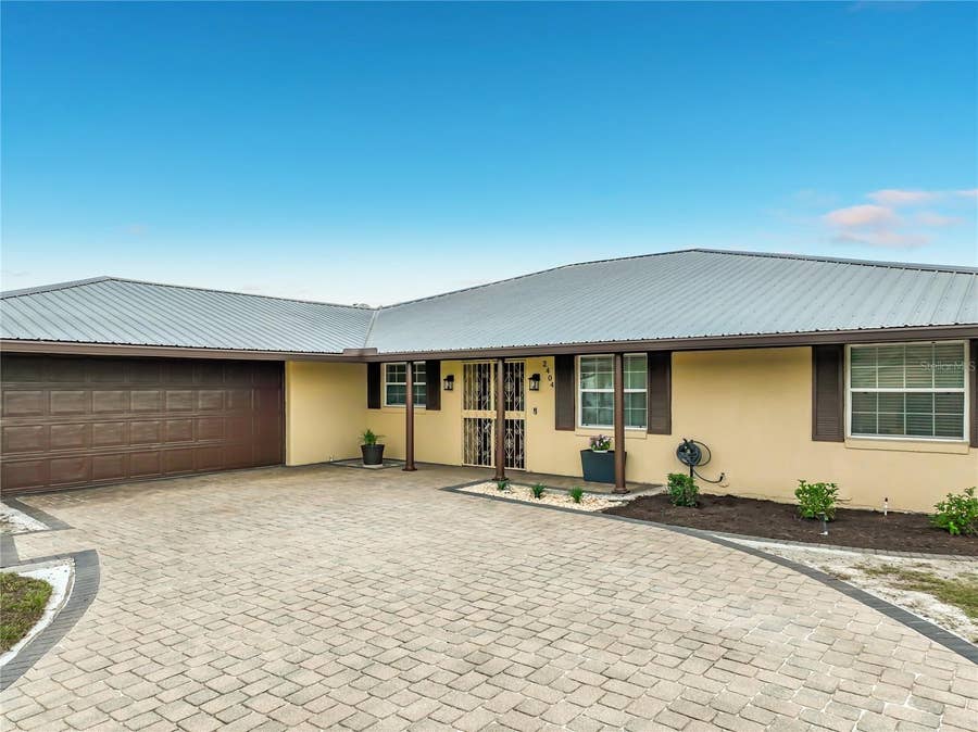 Property photo for 2404 LAUDERDALE COURT, Orlando, FL