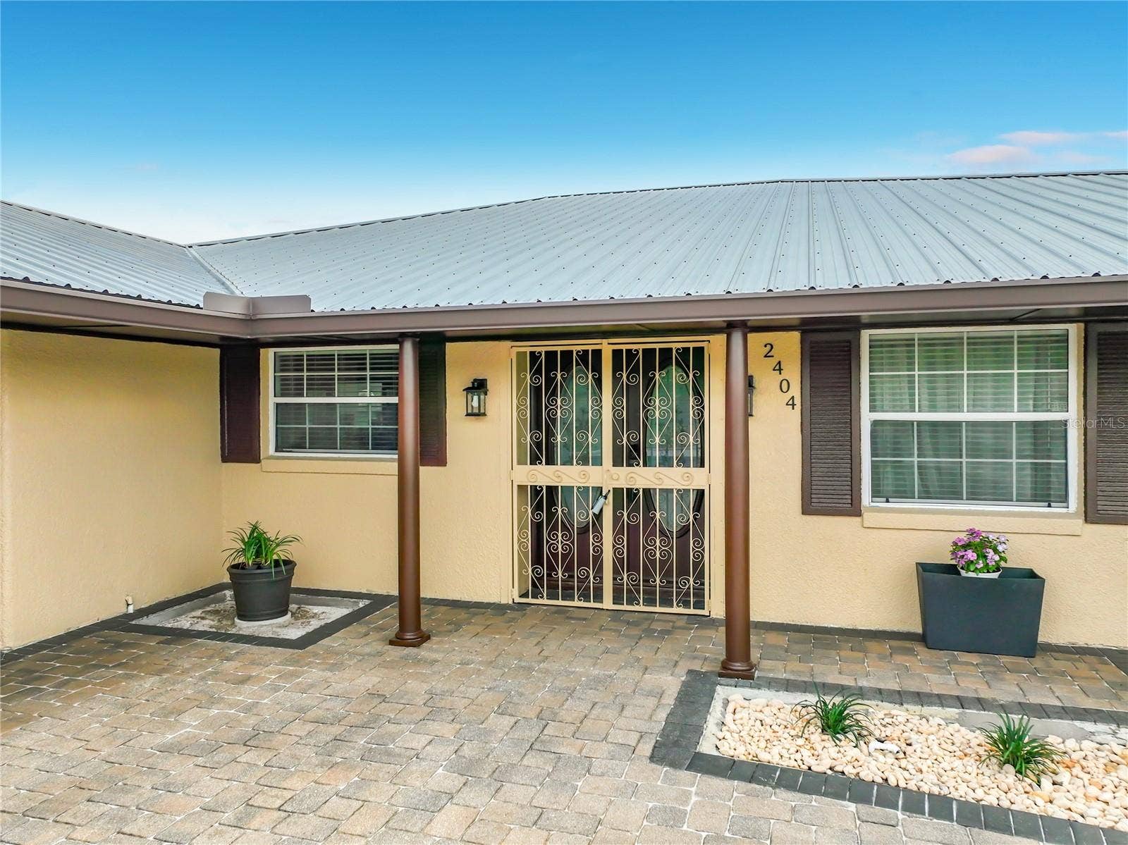 2404 LAUDERDALE COURT, Orlando, FL 32805 2404 LAUDERDALE COURT, Orlando, FL 32805