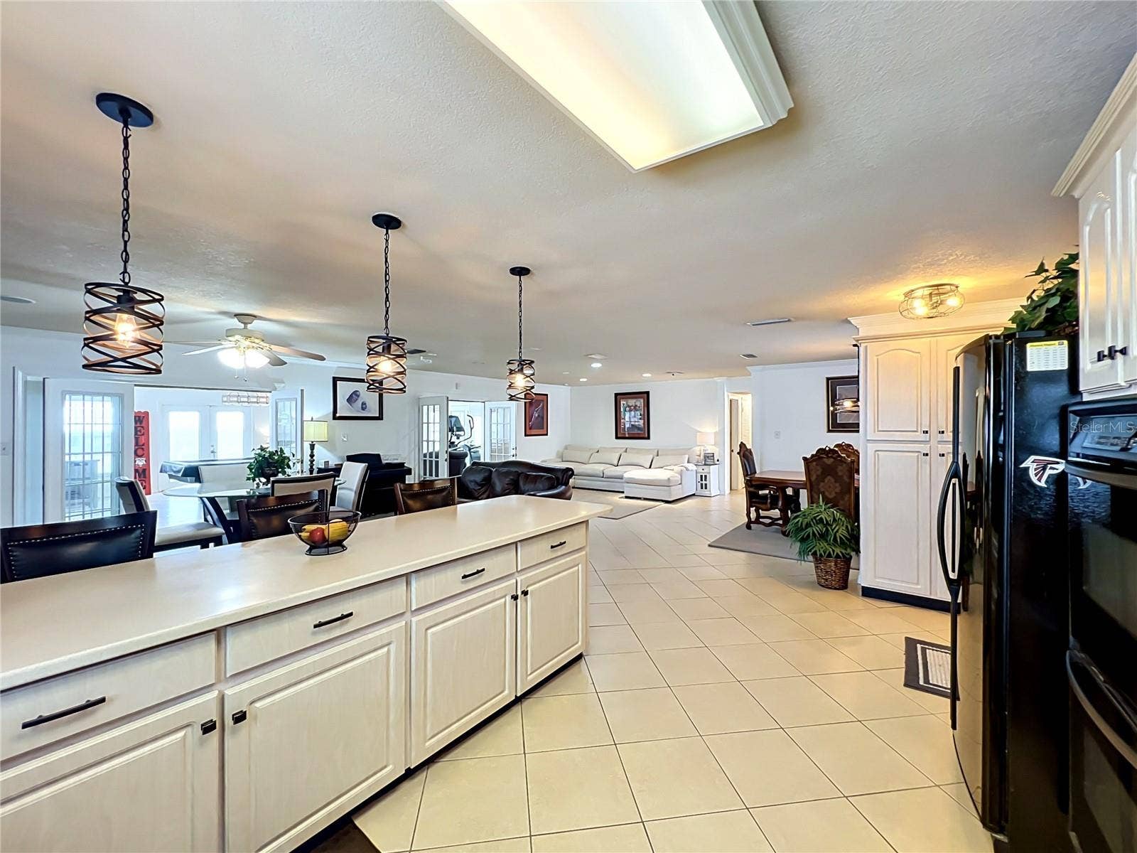2404 LAUDERDALE COURT, Orlando, FL 32805 2404 LAUDERDALE COURT, Orlando, FL 32805