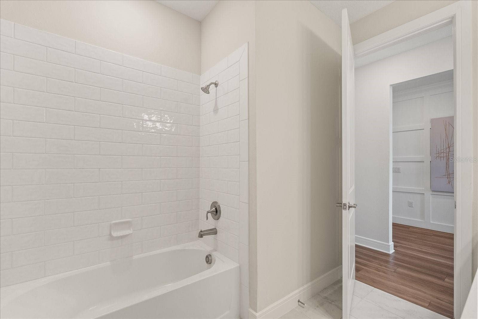 3208 SAILING PIER AVENUE, Winter Garden, FL 34787 Bedroom 2 En Suite Bathroom (downstairs)