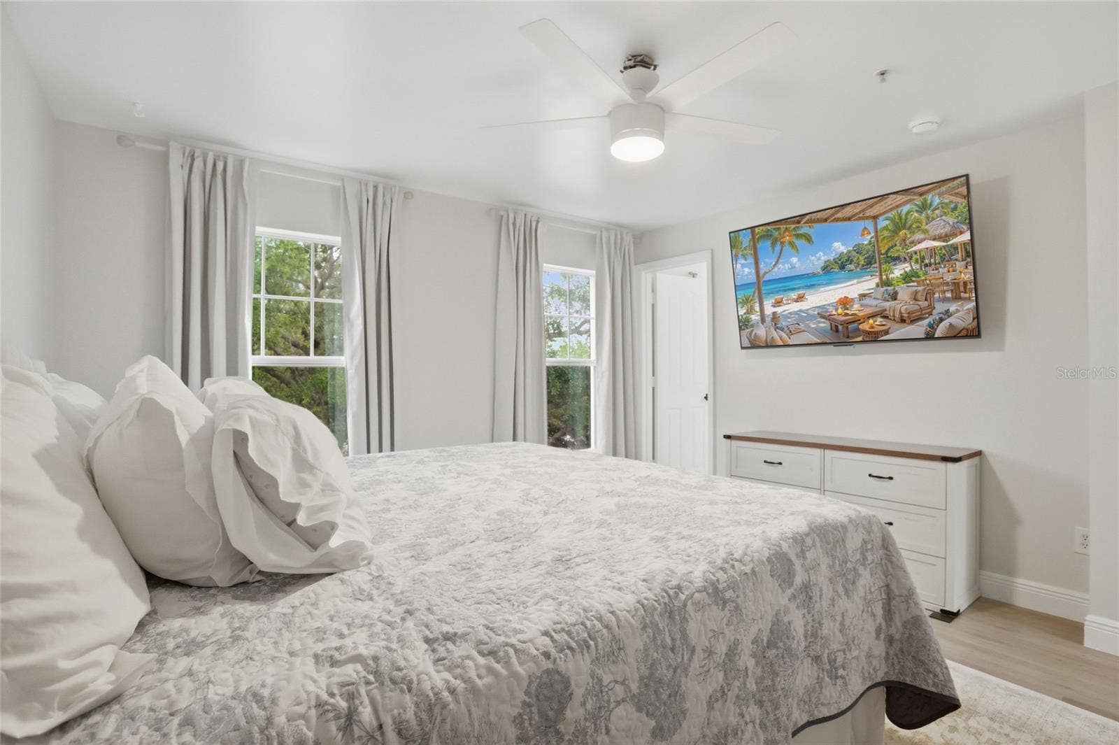 1056 WATERSIDE DRIVE, Celebration, FL 34747