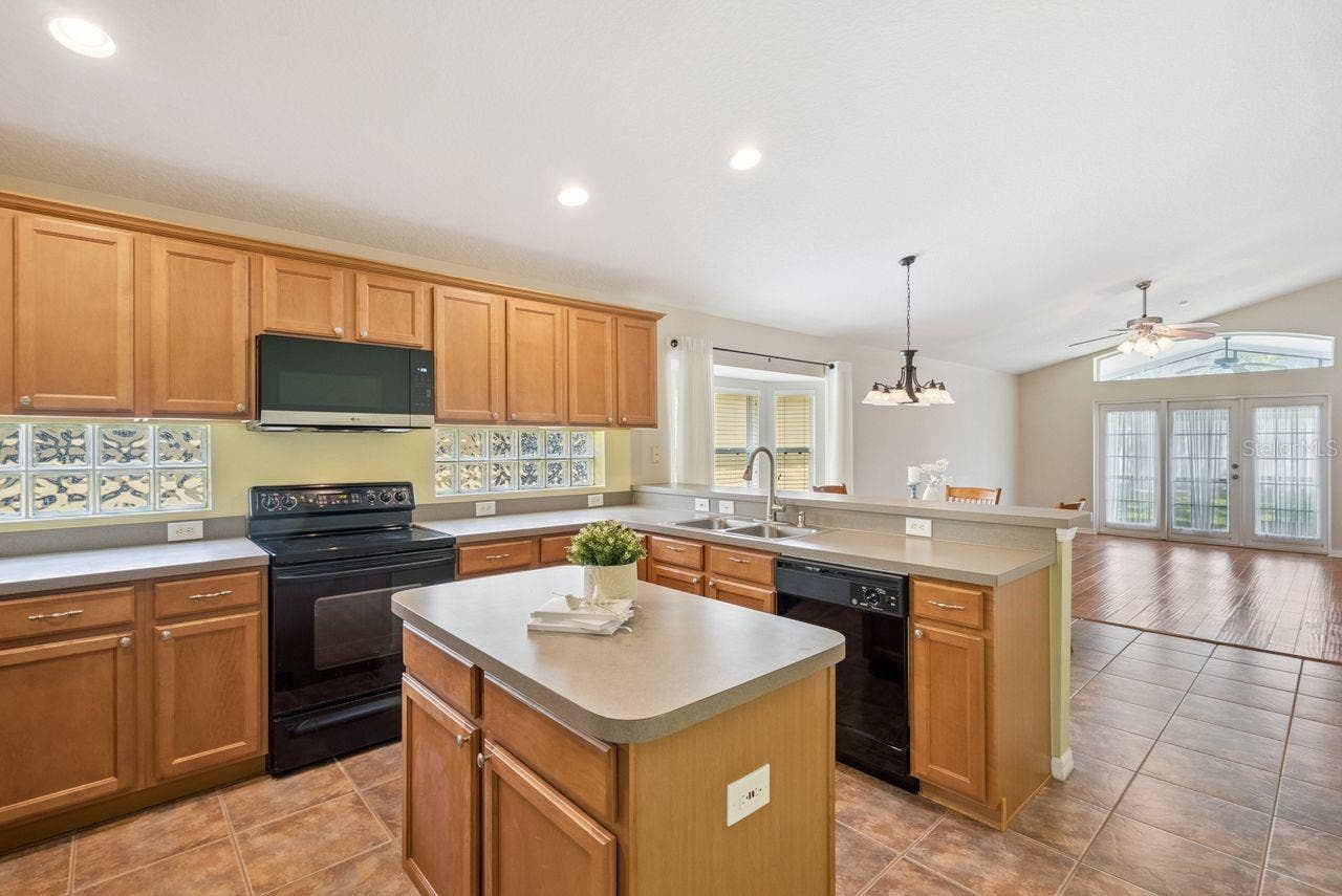 5345 LOS PALMA VISTA DRIVE, Orlando, FL 32837 5345 LOS PALMA VISTA DRIVE, Orlando, FL 32837