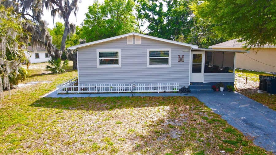 Property photo for 111 NE PALENCIA ROAD, Auburndale, FL