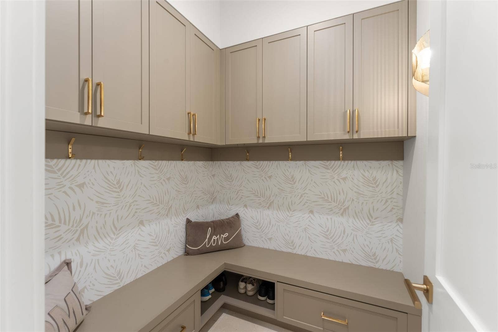 13542 SUNSET LAKES CIRCLE, Winter Garden, FL 34787 13542 SUNSET LAKES CIRCLE, Winter Garden, FL 34787