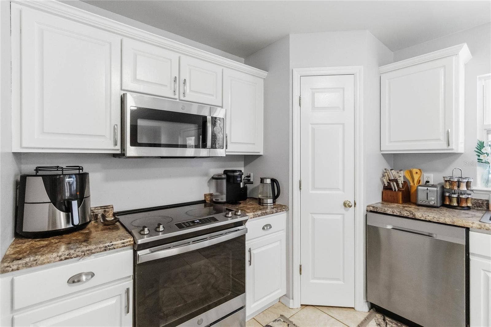 122 CARMEL BAY DRIVE, Sanford, FL 32771 122 CARMEL BAY DRIVE, Sanford, FL 32771