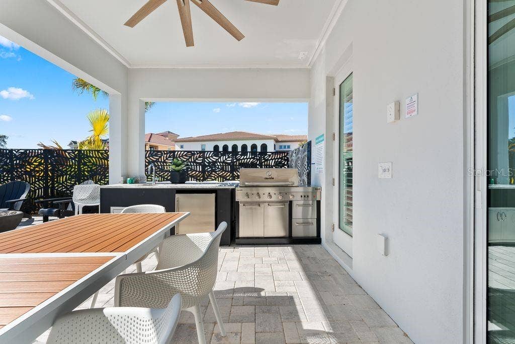 7442 GATHERING COURT, Kissimmee, FL 34747 Patio Table