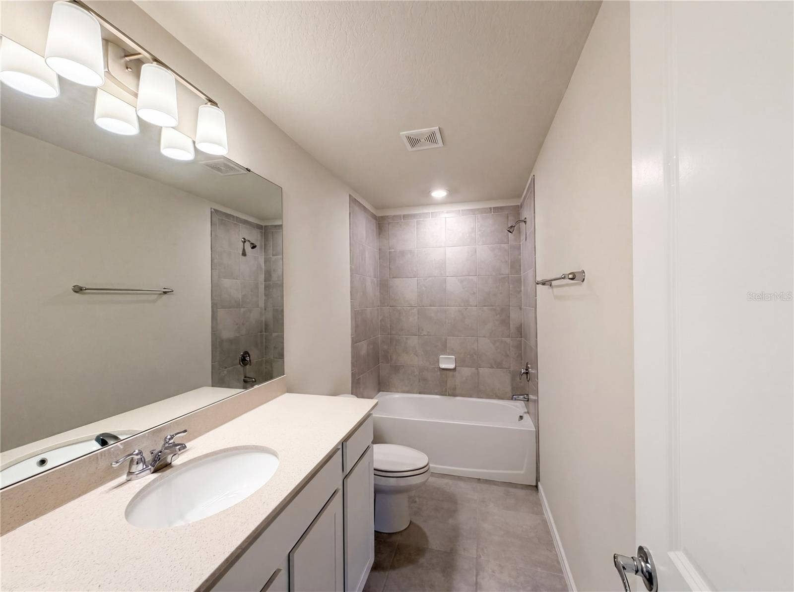 7768 SYRACUSE DRIVE, Clermont, FL 34714 7768 SYRACUSE DRIVE, Clermont, FL 34714
