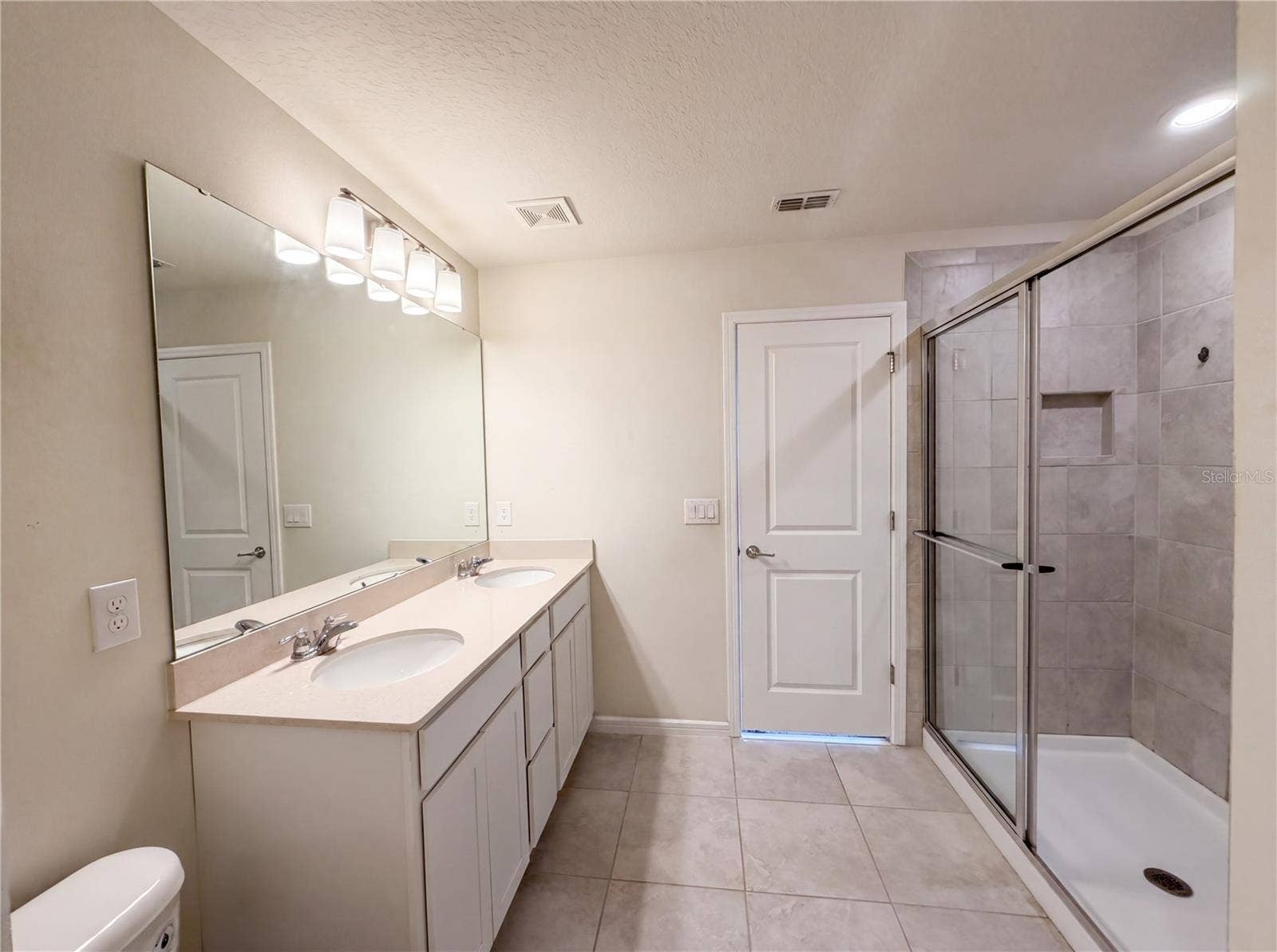 7768 SYRACUSE DRIVE, Clermont, FL 34714 7768 SYRACUSE DRIVE, Clermont, FL 34714