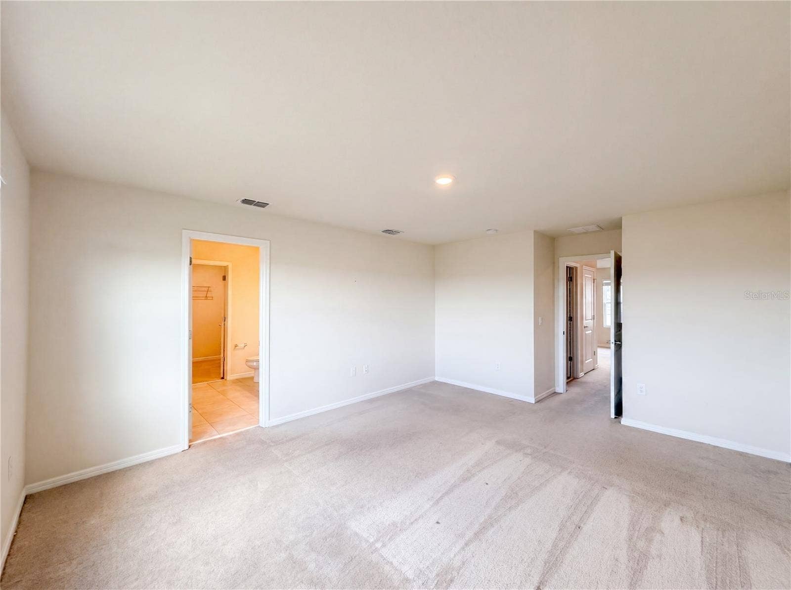 7768 SYRACUSE DRIVE, Clermont, FL 34714 7768 SYRACUSE DRIVE, Clermont, FL 34714