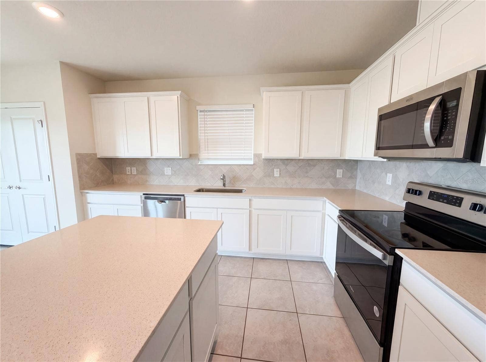 7768 SYRACUSE DRIVE, Clermont, FL 34714 7768 SYRACUSE DRIVE, Clermont, FL 34714