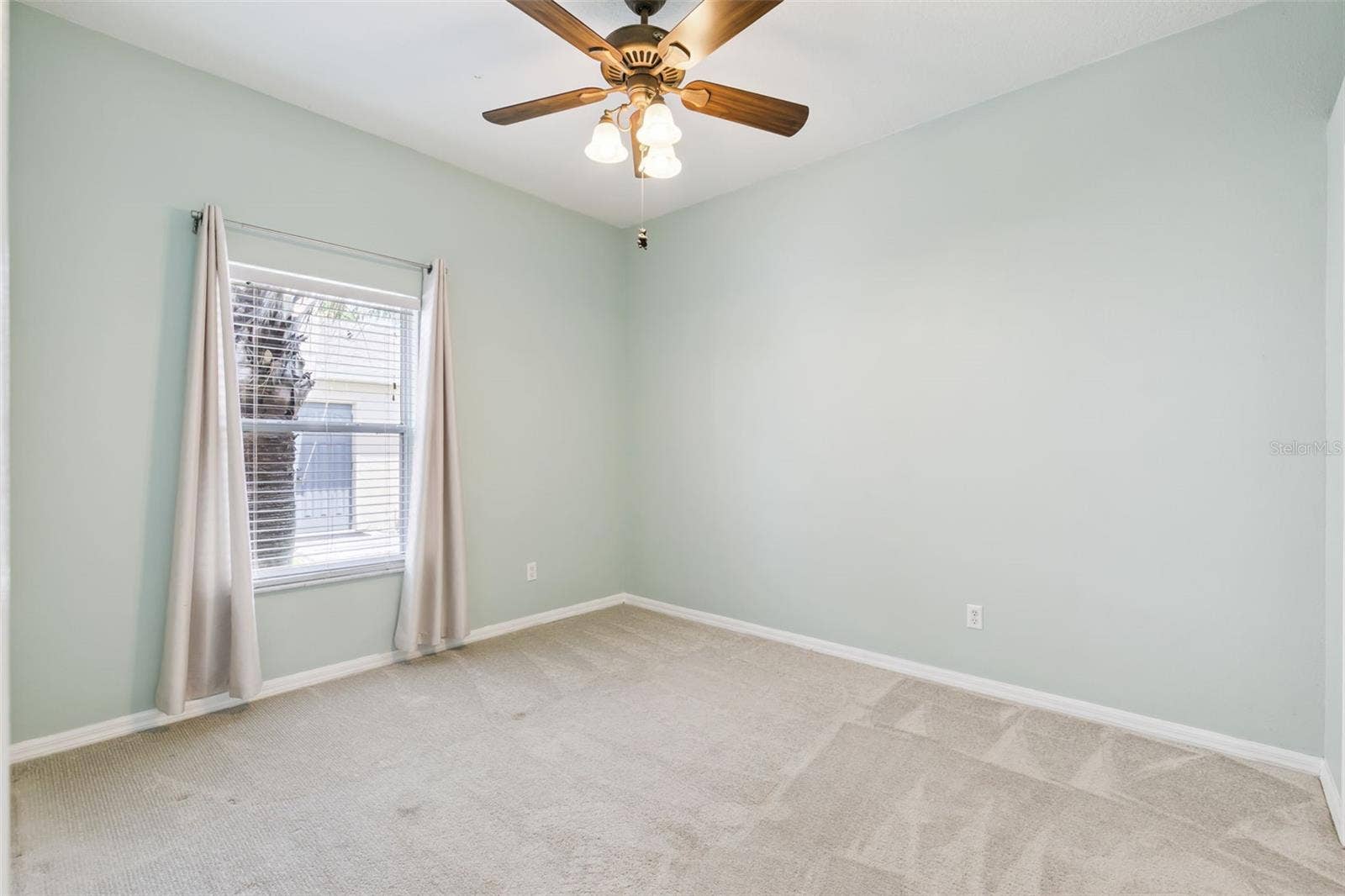 237 STRATHMORE CIRCLE, Kissimmee, FL 34744 4th bedroom.