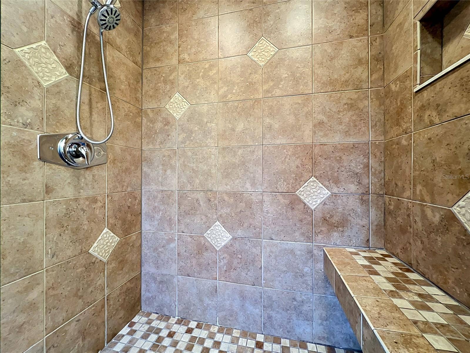 105 CEDAR OAK TRAIL, Longwood, FL 32750 105 CEDAR OAK TRAIL, Longwood, FL 32750
