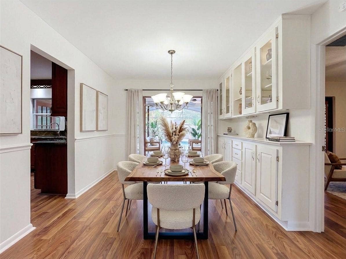 105 CEDAR OAK TRAIL, Longwood, FL 32750 Dining room staged.