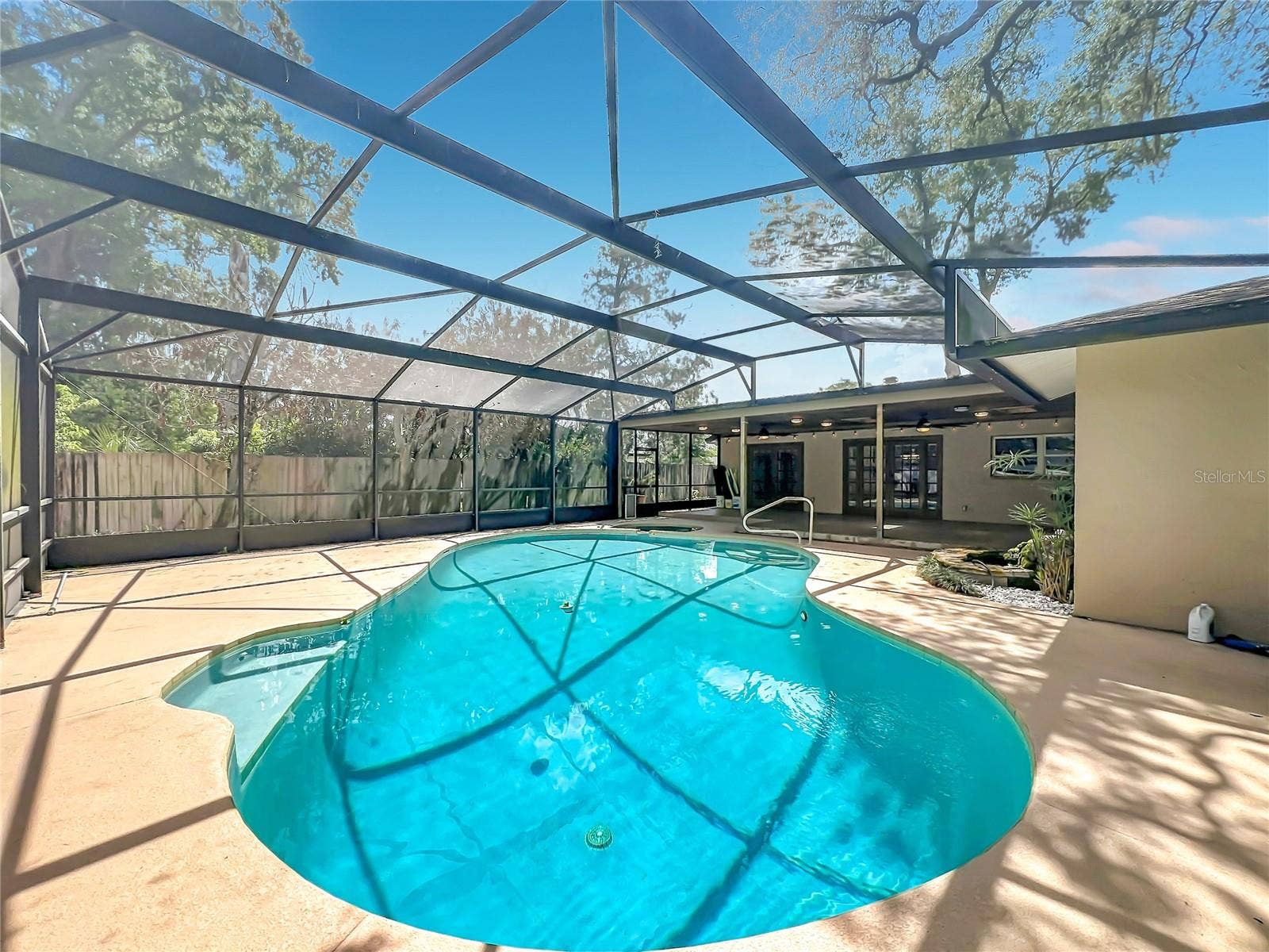 105 CEDAR OAK TRAIL, Longwood, FL 32750 Fully screened pool