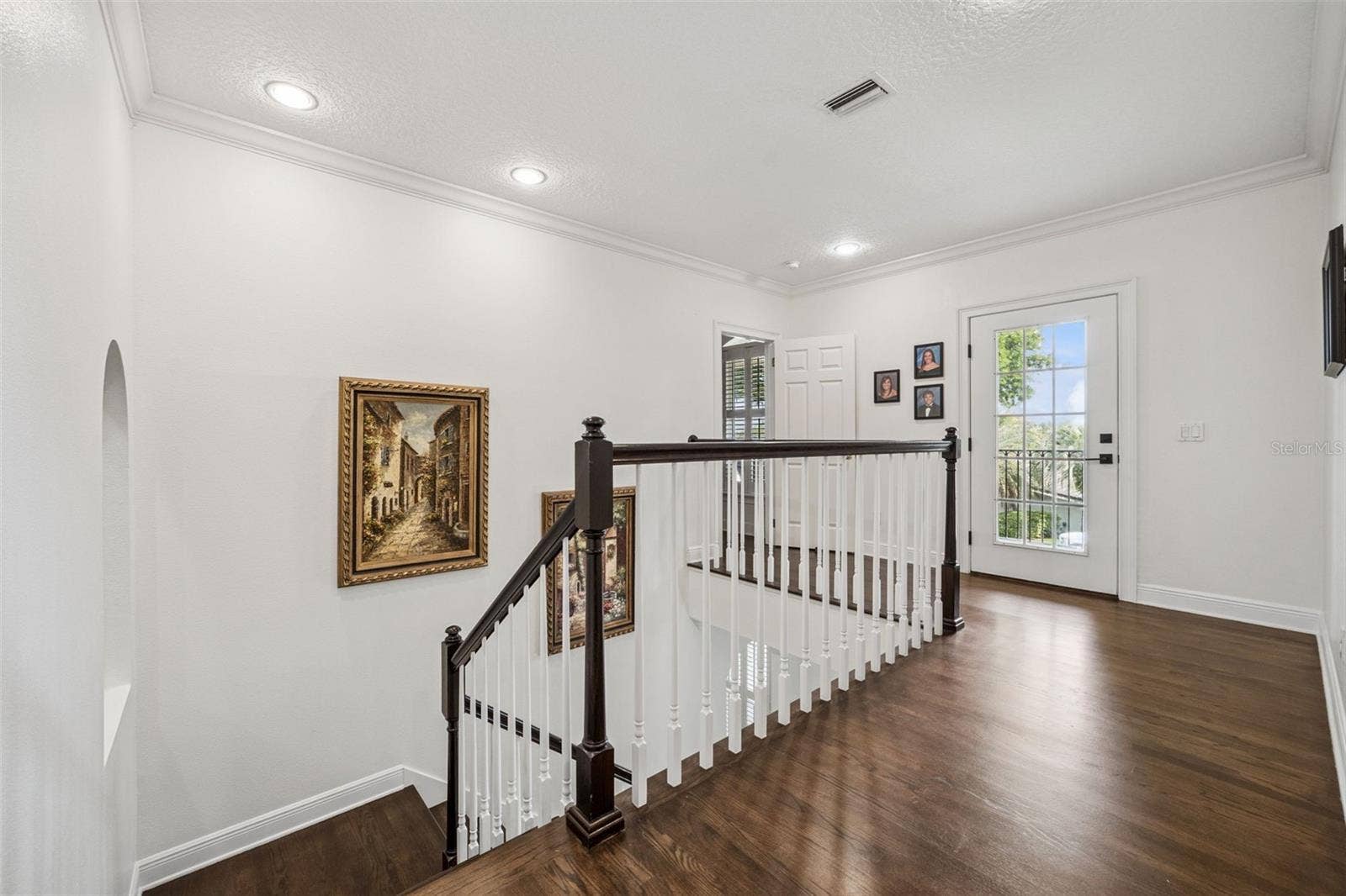 450 LAKEWOOD DRIVE, Winter Park, FL 32789 Upstairs landing with large front porch over looking Lake Osceola