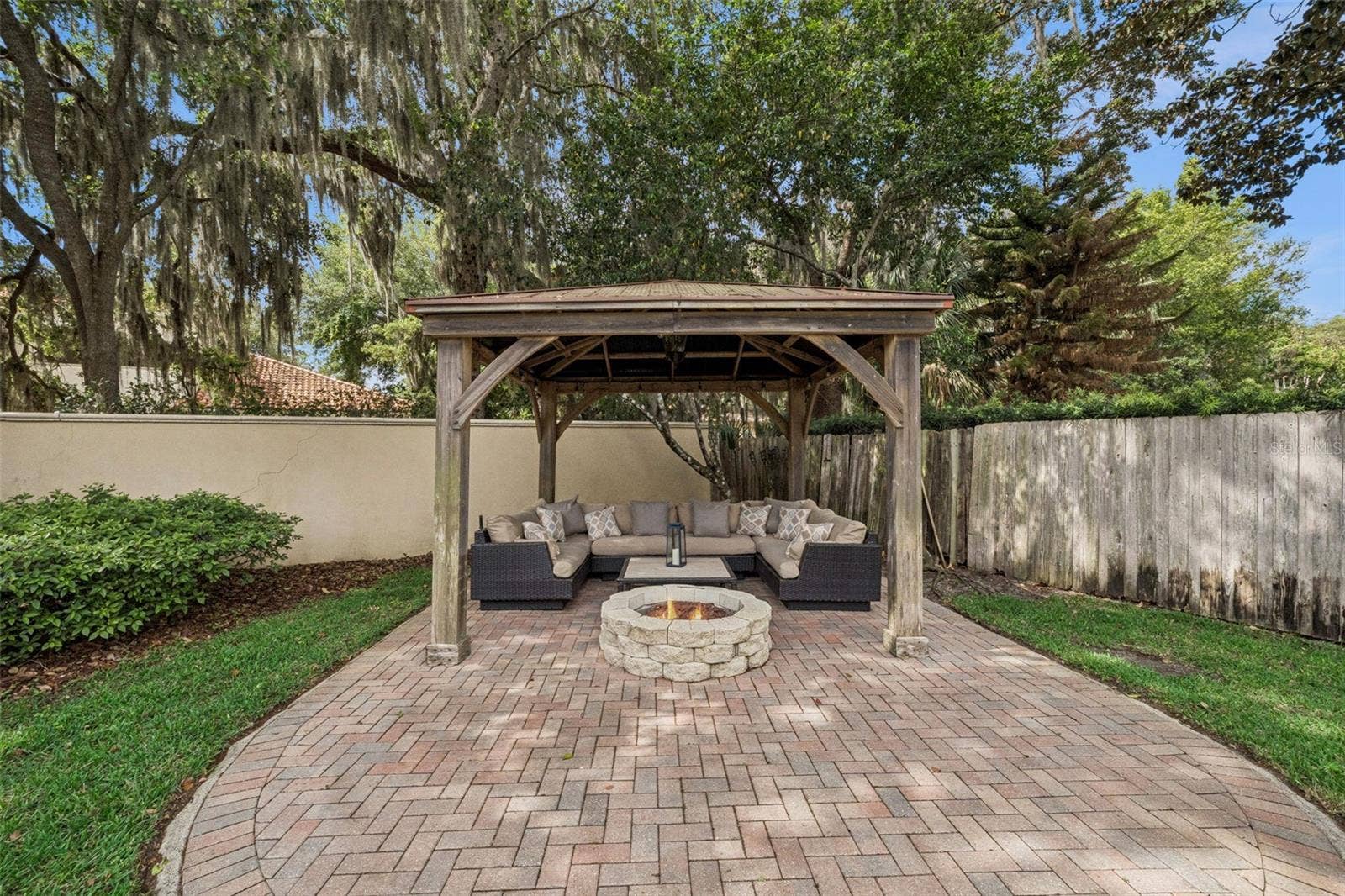 450 LAKEWOOD DRIVE, Winter Park, FL 32789 Gas fire pit with Gazebo area