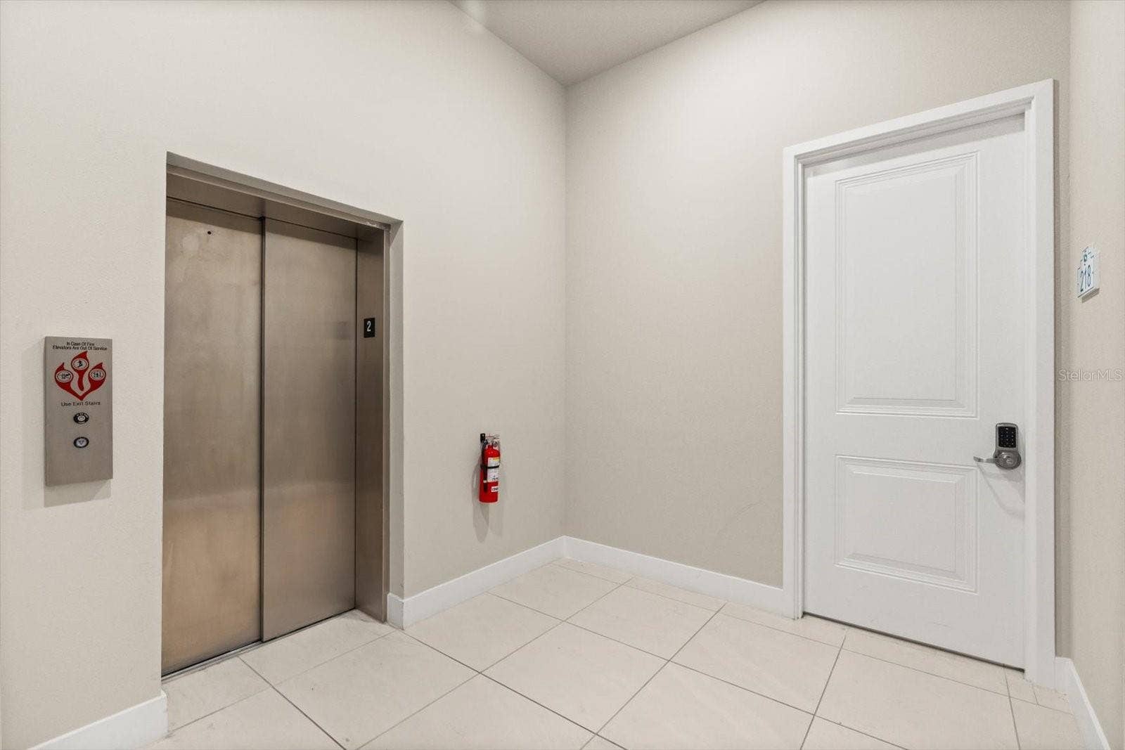7770 SANDY RIDGE DRIVE, #218 BLDG 28 - Elevator, Kissimmee, FL 34747 7770 SANDY RIDGE DRIVE, #218 BLDG 28 - Elevator, Kissimmee, FL 34747