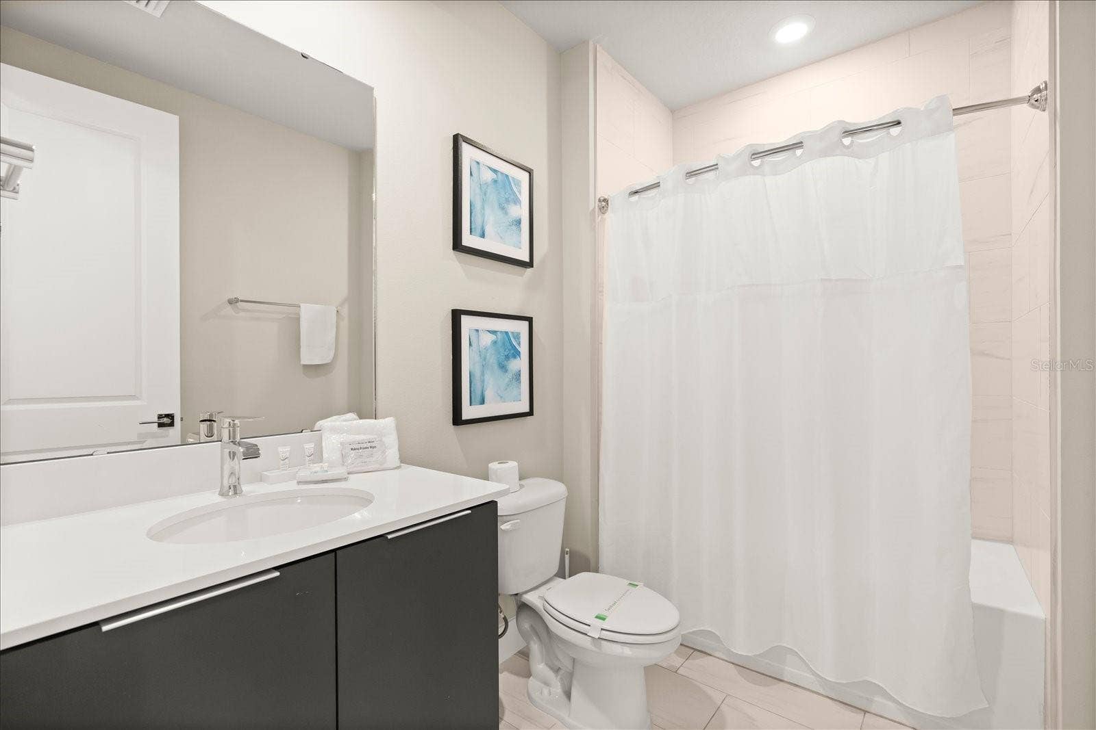 7770 SANDY RIDGE DRIVE, #218 BLDG 28 - Elevator, Kissimmee, FL 34747 7770 SANDY RIDGE DRIVE, #218 BLDG 28 - Elevator, Kissimmee, FL 34747