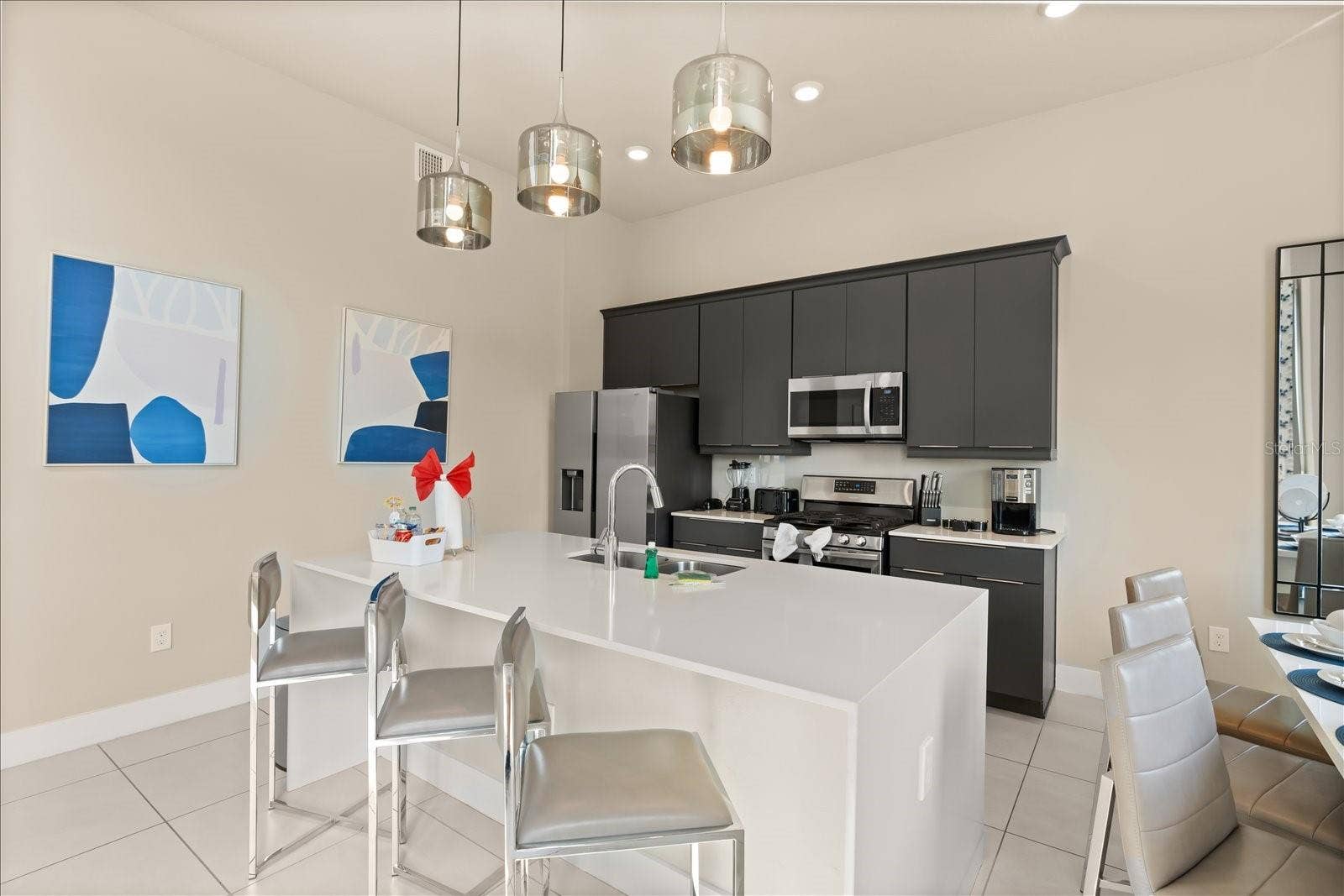 7770 SANDY RIDGE DRIVE, #218 BLDG 28 - Elevator, Kissimmee, FL 34747 7770 SANDY RIDGE DRIVE, #218 BLDG 28 - Elevator, Kissimmee, FL 34747