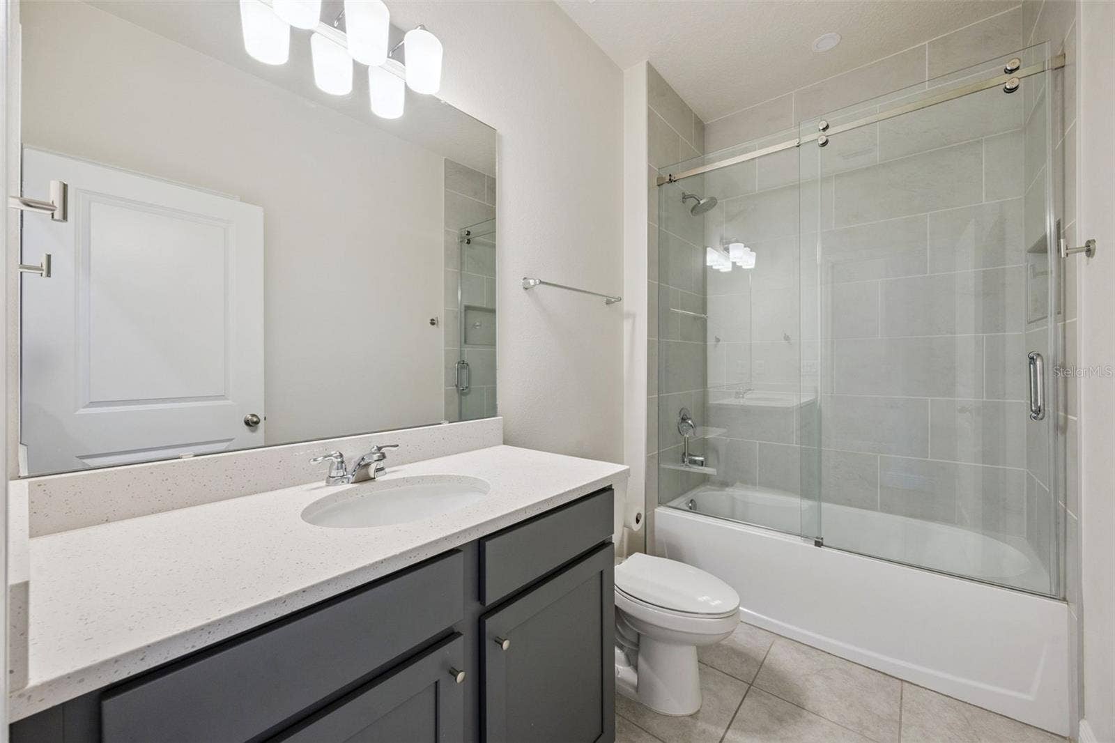 2101 AXEL STREET, Clermont, FL 34715 2101 AXEL STREET, Clermont, FL 34715