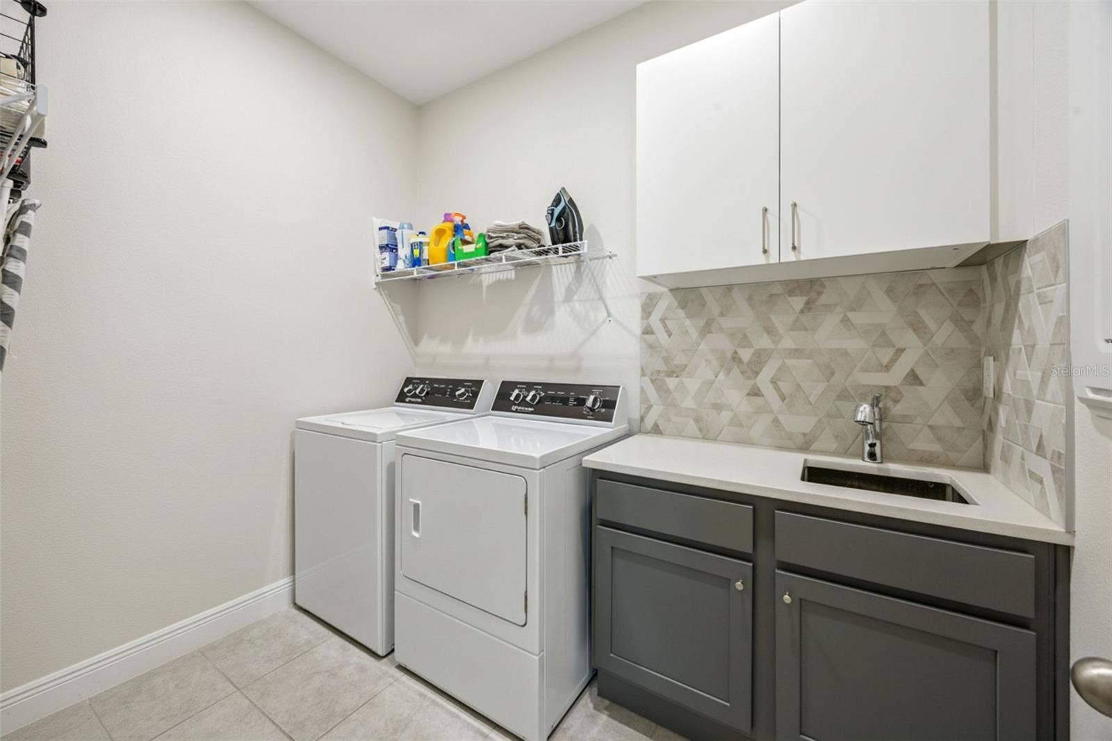 2101 AXEL STREET, Clermont, FL 34715 2101 AXEL STREET, Clermont, FL 34715