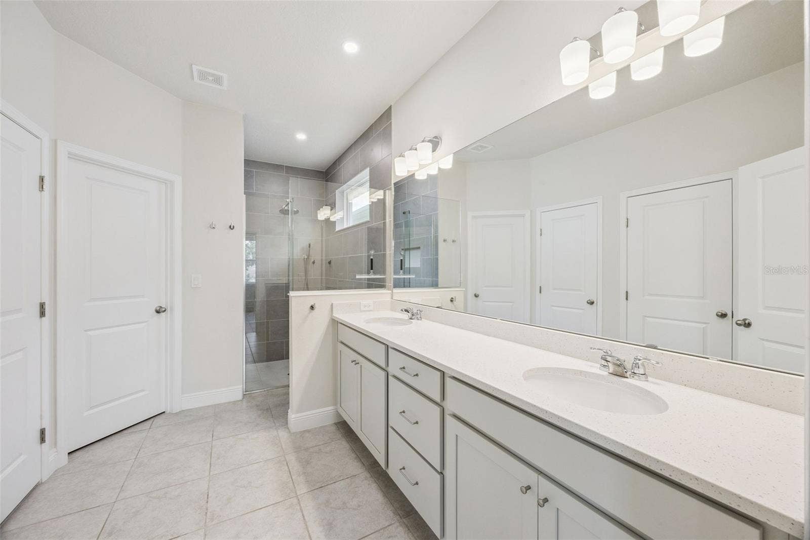 2101 AXEL STREET, Clermont, FL 34715 2101 AXEL STREET, Clermont, FL 34715