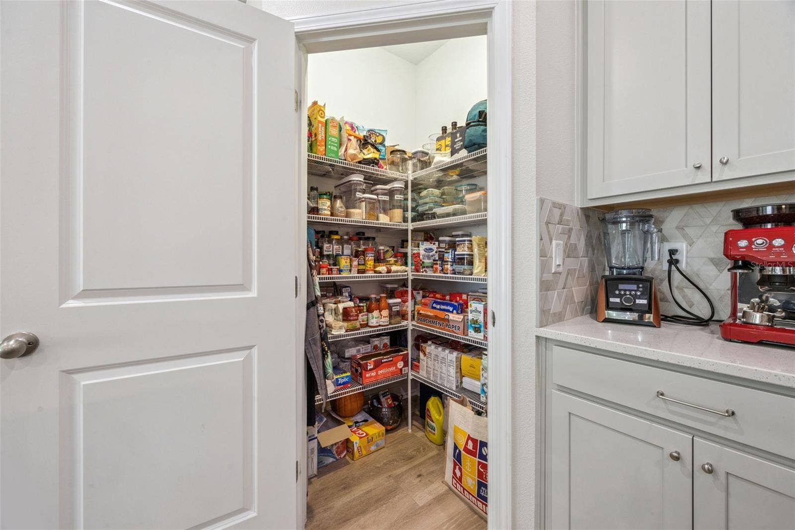 2101 AXEL STREET, Clermont, FL 34715 2101 AXEL STREET, Clermont, FL 34715