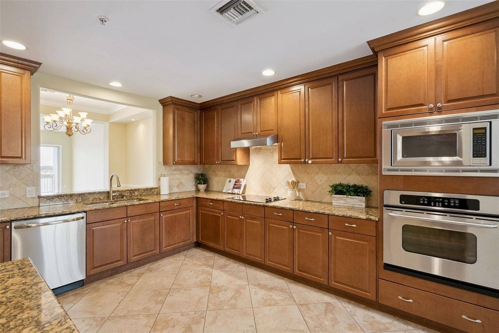 8743 THE ESPLANADE, #34, Orlando, FL 32836 8743 THE ESPLANADE, #34, Orlando, FL 32836
