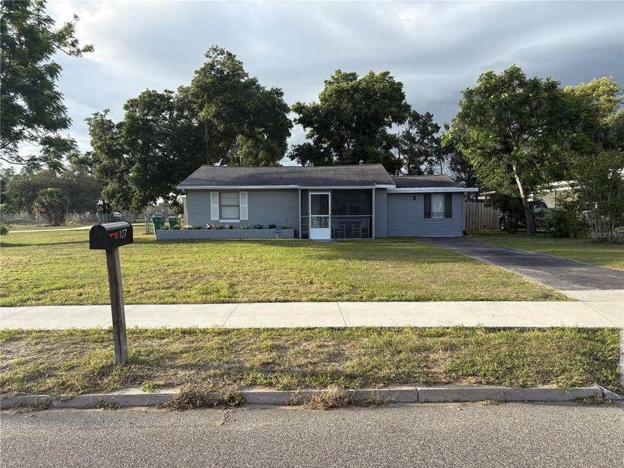 Property photo for 107 W GOLF LINKS AVENUE, Eustis, FL