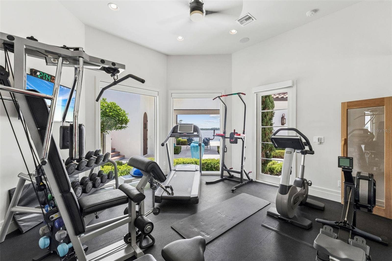 9236 BAY POINT DRIVE, Orlando, FL 32819 9236 BAY POINT DRIVE, Orlando, FL 32819