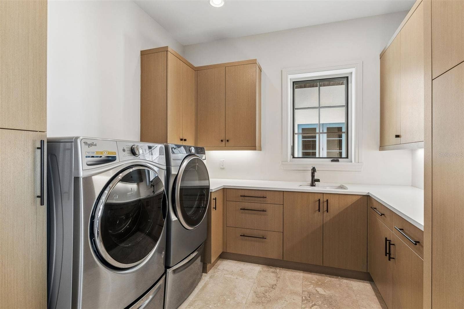 9236 BAY POINT DRIVE, Orlando, FL 32819 9236 BAY POINT DRIVE, Orlando, FL 32819