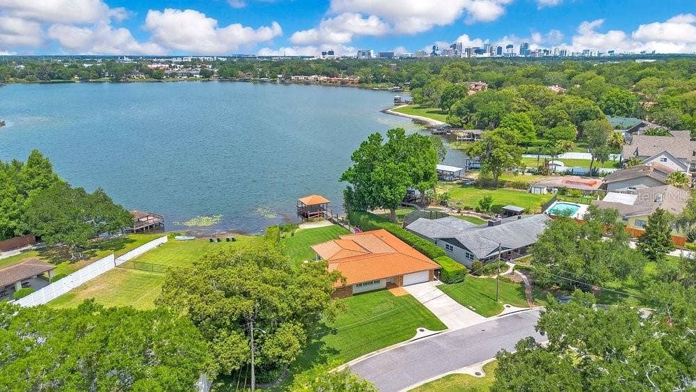 3108 TROY DRIVE, Orlando, FL 32806 Drone Lake Size