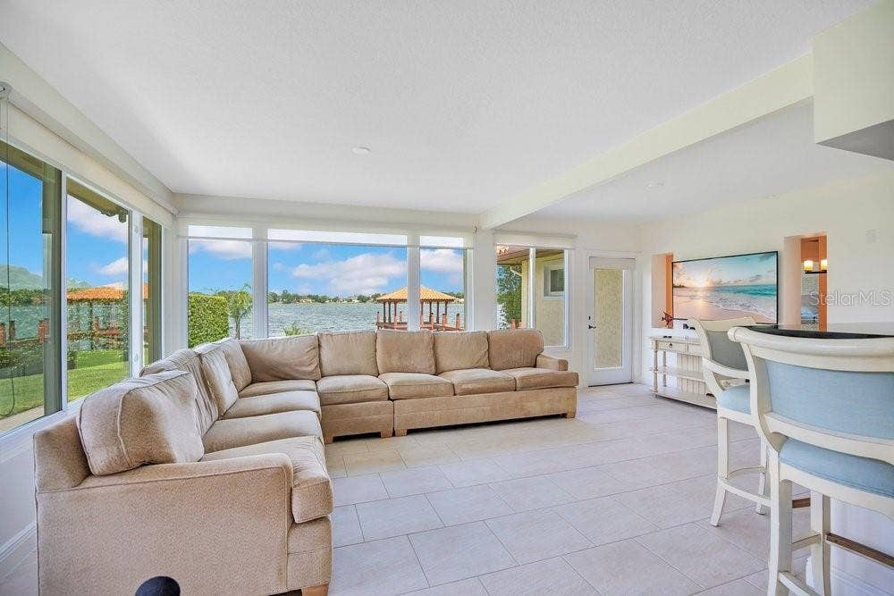 3108 TROY DRIVE, Orlando, FL 32806 Living Room with Lake View