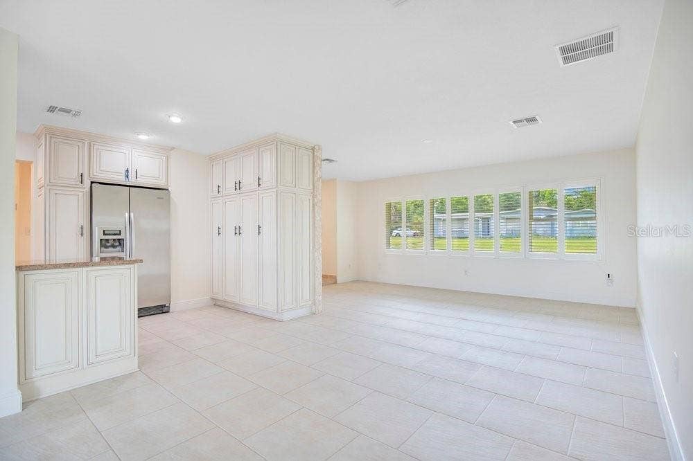 3108 TROY DRIVE, Orlando, FL 32806 Family Room
