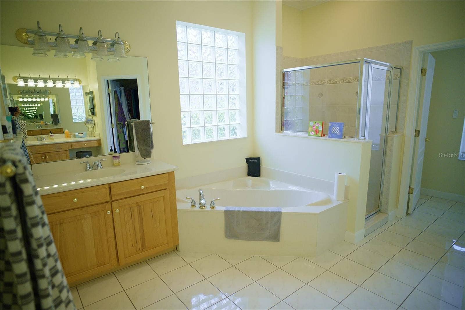 6873 SCYTHE AVENUE, Orlando, FL 32812 6873 SCYTHE AVENUE, Orlando, FL 32812