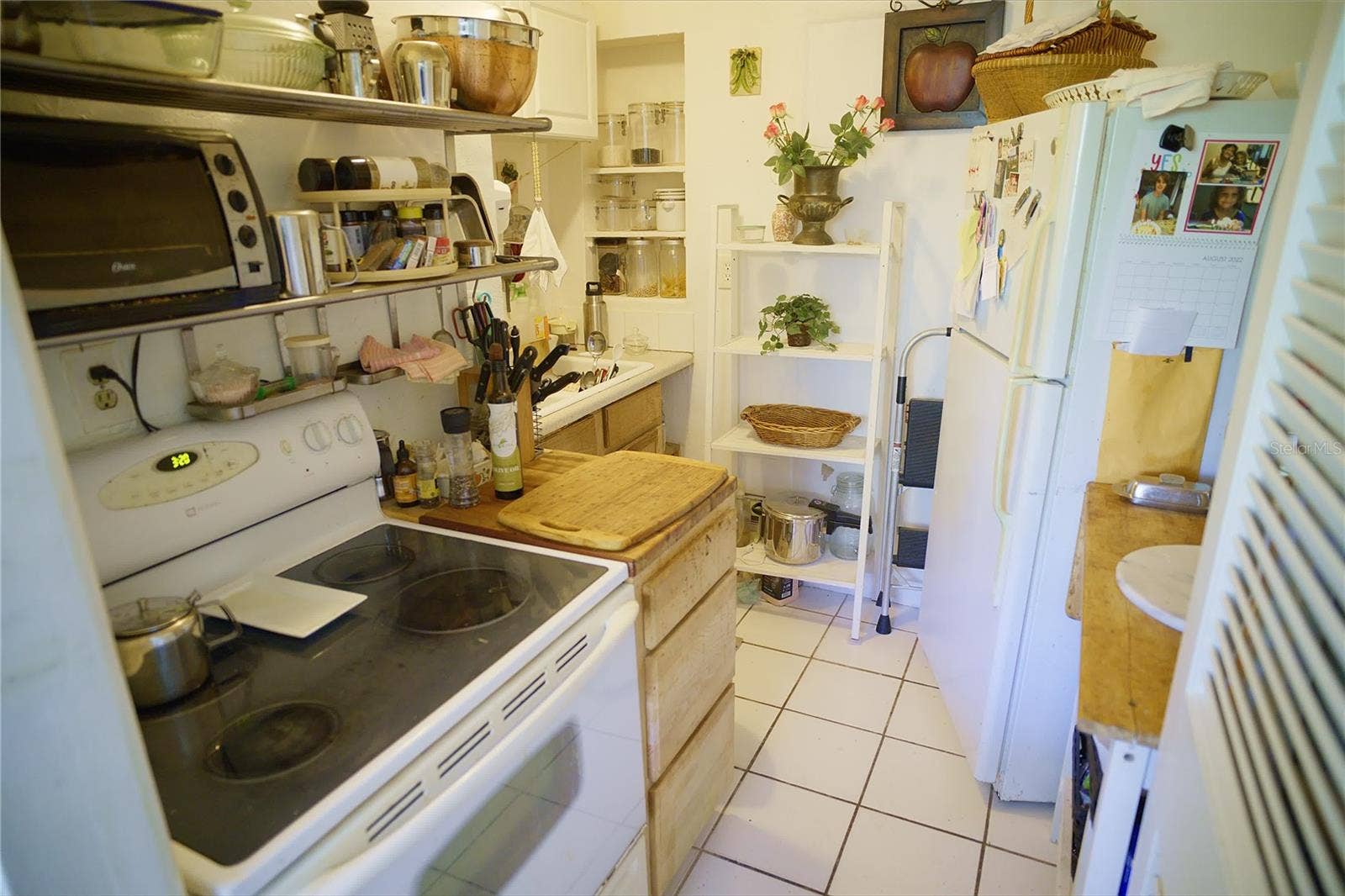 2119 S FERN CREEK AVENUE, Orlando, FL 32806 2119 S FERN CREEK AVENUE, Orlando, FL 32806