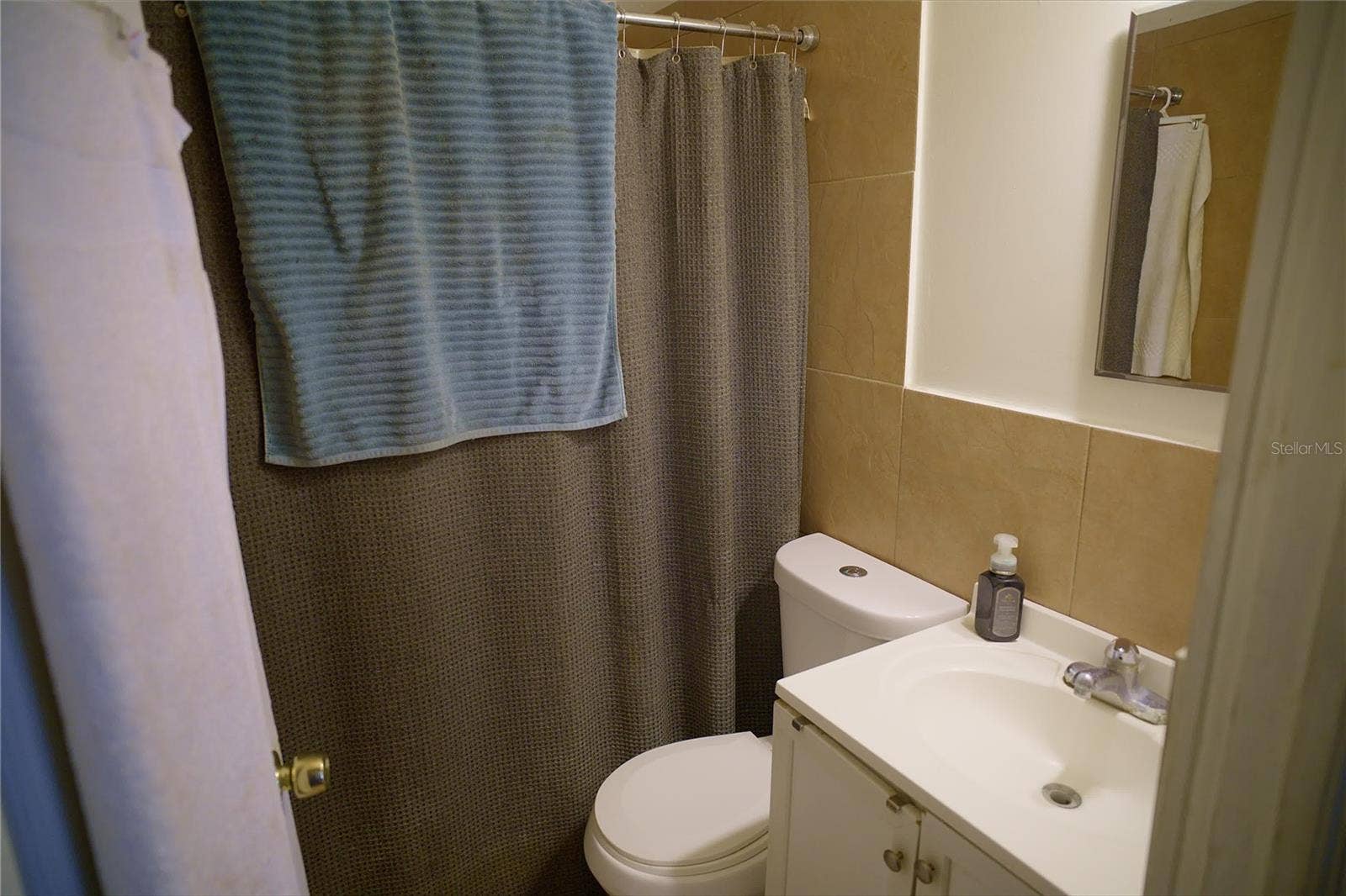 2119 S FERN CREEK AVENUE, Orlando, FL 32806 2119 S FERN CREEK AVENUE, Orlando, FL 32806
