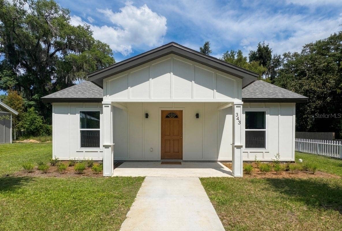 343 N MAIN AVENUE, Groveland, FL 34736 343 N MAIN AVENUE, Groveland, FL 34736
