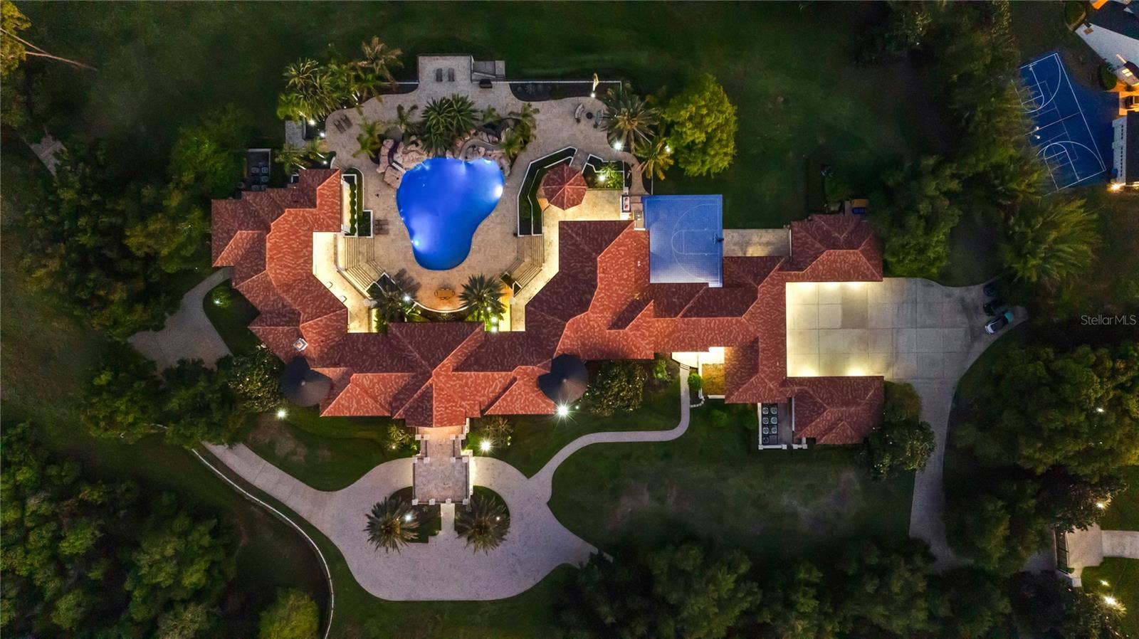 5603 MARLEON DRIVE, Windermere, FL 34786 5603 MARLEON DRIVE, Windermere, FL 34786