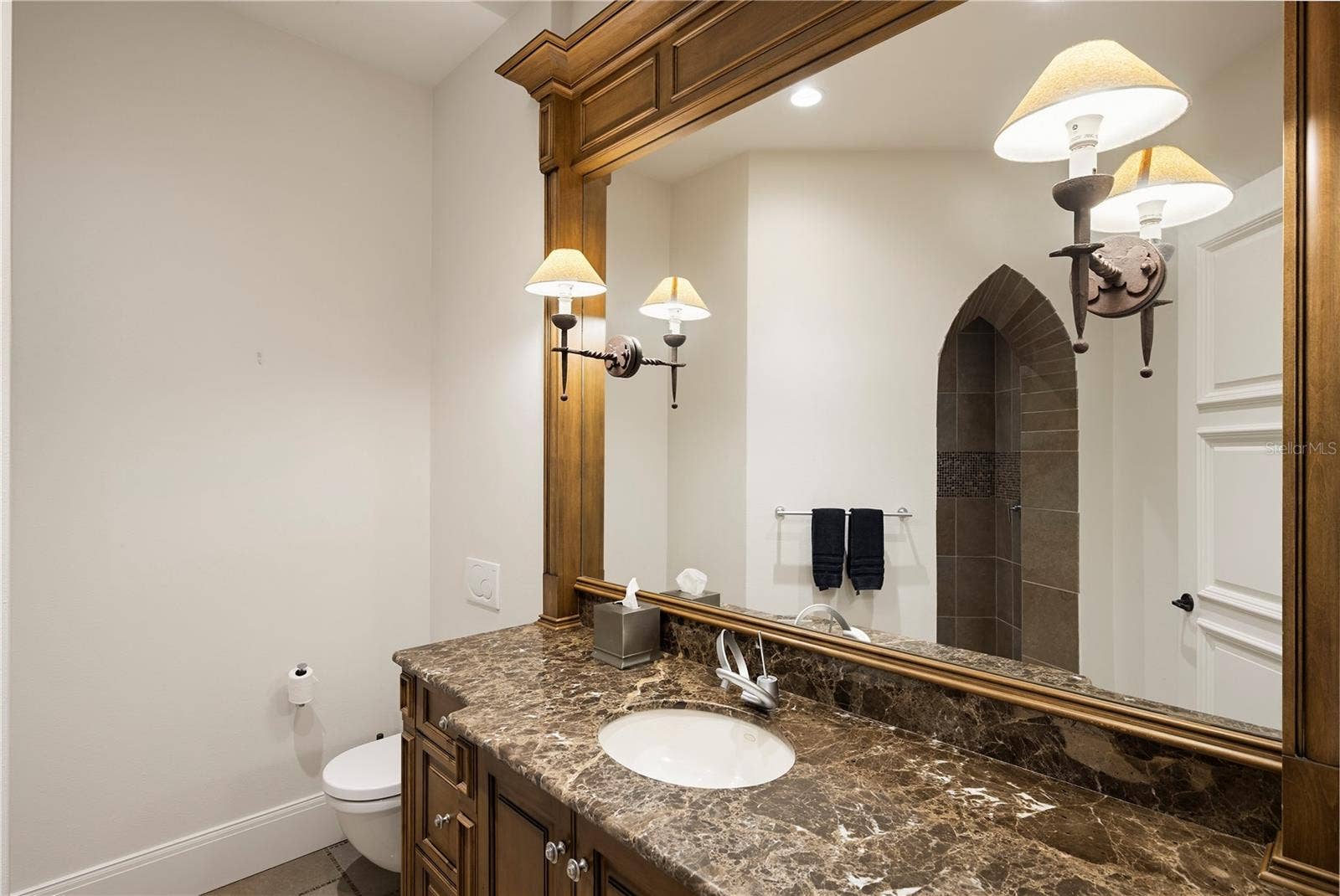 5603 MARLEON DRIVE, Windermere, FL 34786 5603 MARLEON DRIVE, Windermere, FL 34786